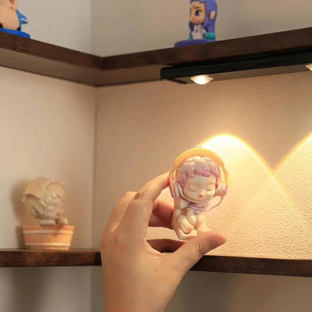 Rak Penjuru Dinding Kayu Pepejal Gantung Untuk Rumah Pameran Mainan Blind Box - Image 8