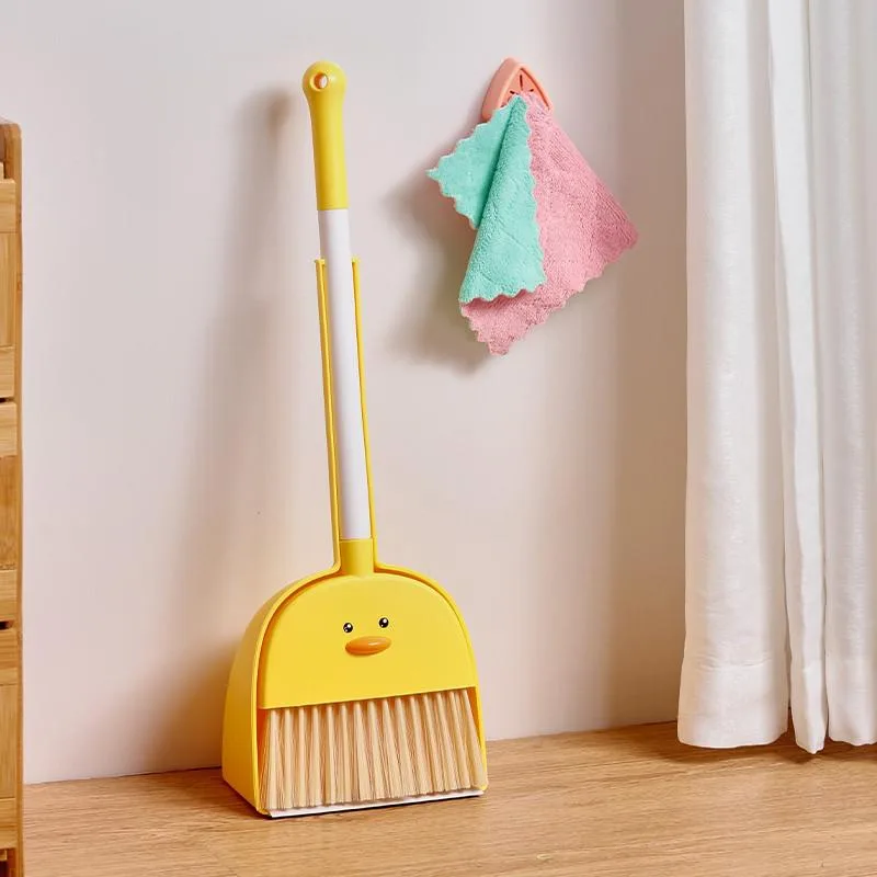 Set Mainan Edukasi Main Peranan Kanak Kanak Itik Kuning Comel Penyapu Pengorek Vacuum Mop - Image 9