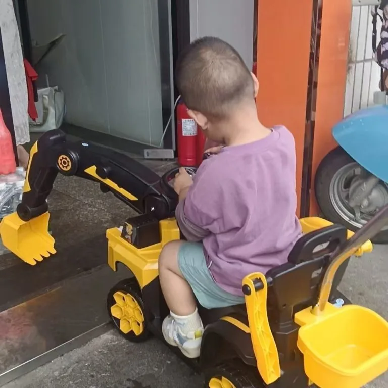 Kereta Mainan Excavator Elektrik Kanak-kanak Boleh Naik Dikawal Jarak Jauh Saiz Besar Untuk Budak Lelaki