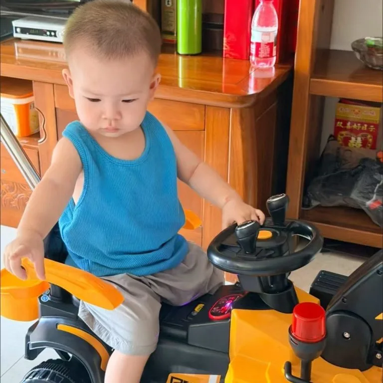 Kereta Mainan Excavator Elektrik Kanak-kanak Boleh Naik Dikawal Jarak Jauh Saiz Besar Untuk Budak Lelaki