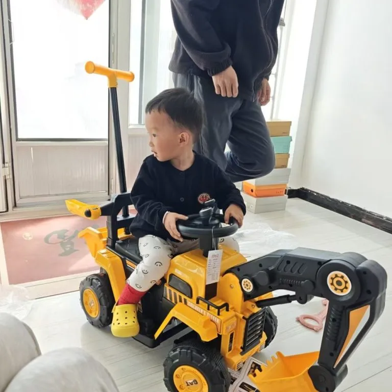 Large Electric Excavator Toy for Kids Rechargeable Construction Digger Truck Engineering Vehicle Jengkaut Elektrik