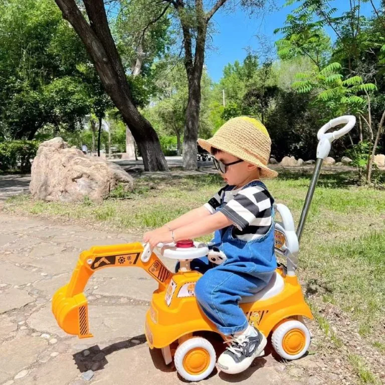 Kids Ride On Excavator Toy With Push Handle Sliding Engineering Scooter Kereta Luncur Bayi Tema Jentera Penggali