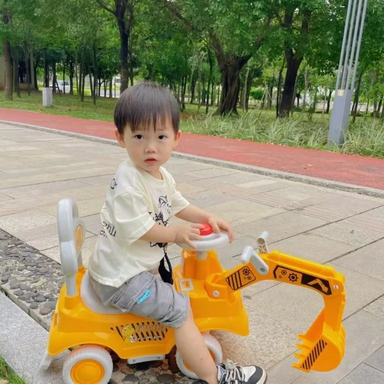 Kids Ride On Excavator Toy With Push Handle Sliding Engineering Scooter Kereta Luncur Bayi Tema Jentera Penggali